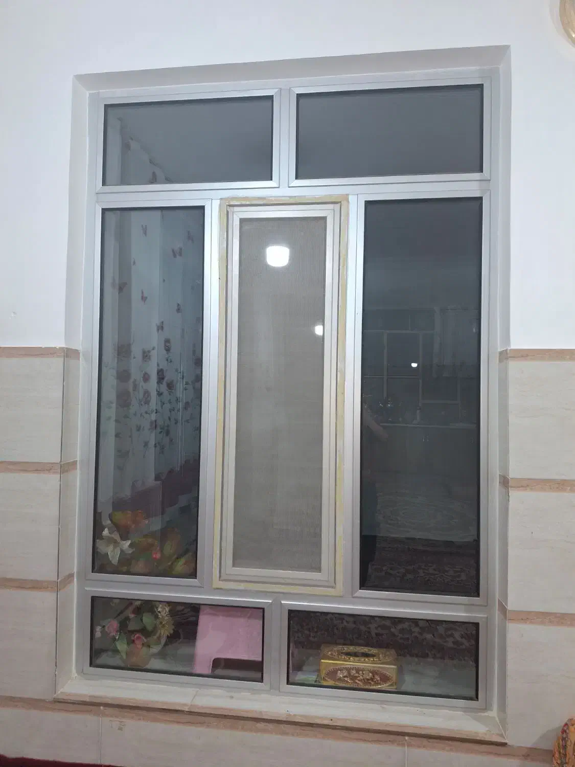 درب و پنجره الومنیومی مفتولی در طرحهای متنوع|خدمات پیشه و مهارت|ایلخچی, |دیوار