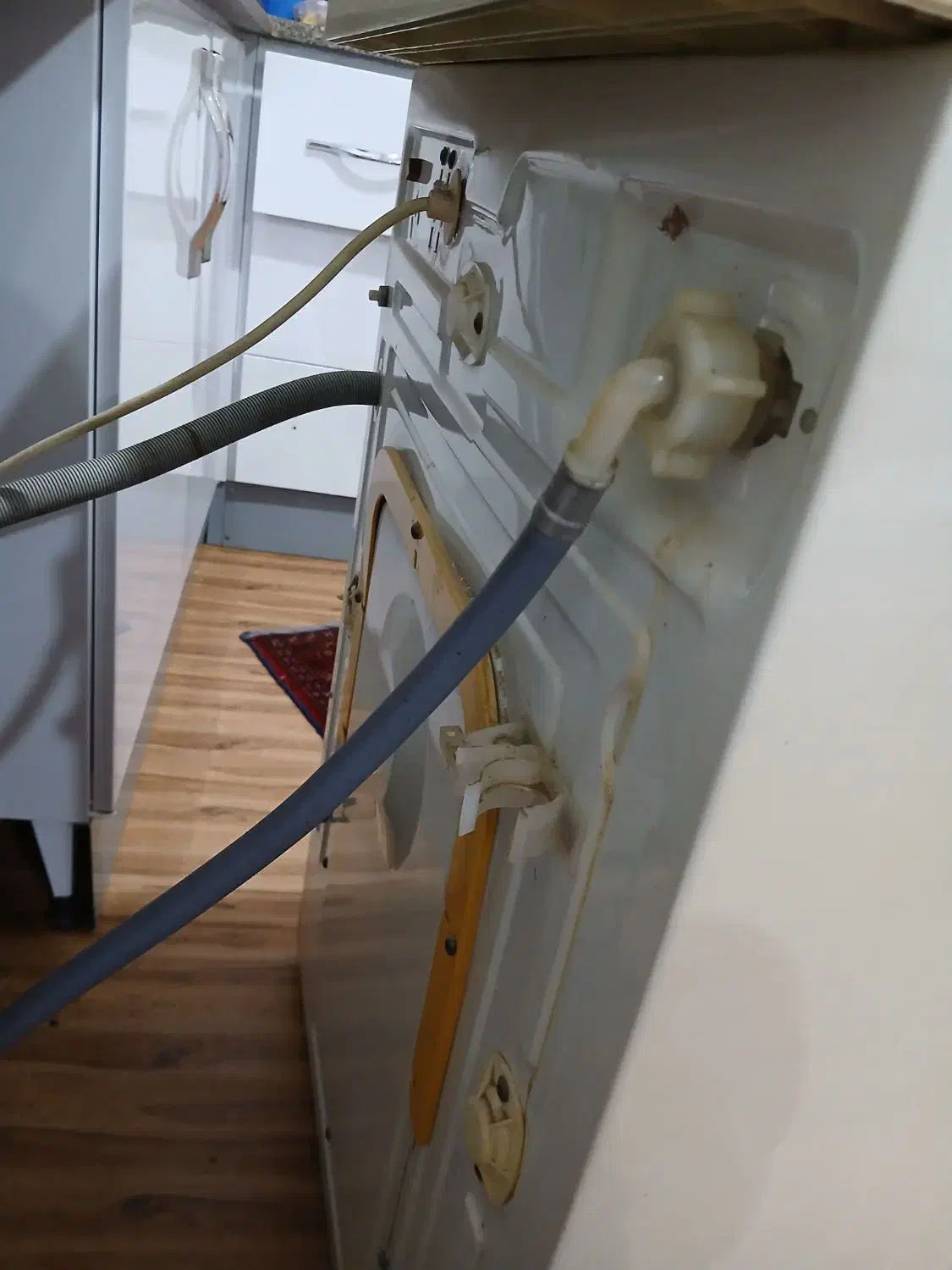 فوری|ماشین لباسشویی و خشک‌کن لباس|گنبد کاووس, |دیوار