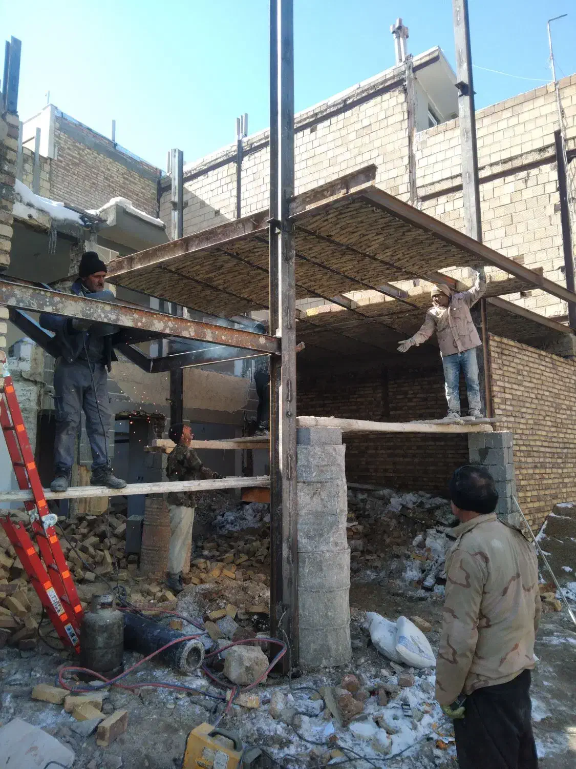 صفر تا صد و پیمانکاری ساختمان همراه با چک|خدمات پیشه و مهارت|ارومیه, |دیوار