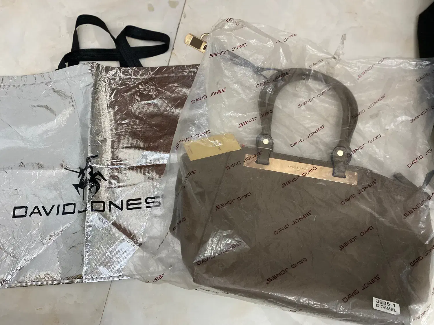کیف خارجی دیوید جونز کاملانو و دوعدد کیف چرم طبیعی|کیف، کفش، کمربند|تهران, سوهانک|دیوار
