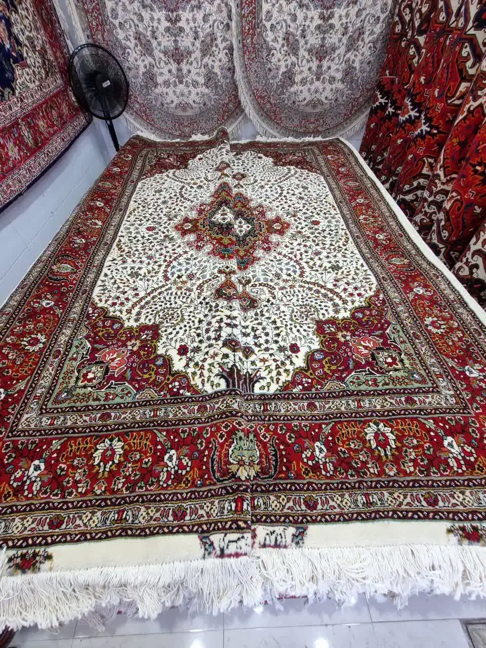 آذرشهر پیری چهارتا یک رنگ|فرش|مراغه, |دیوار