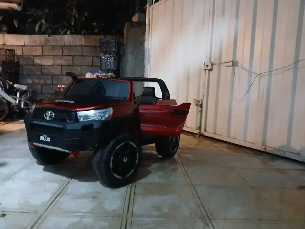 ماشین شارژی|اسباب‌‌بازی|چالوس, |دیوار