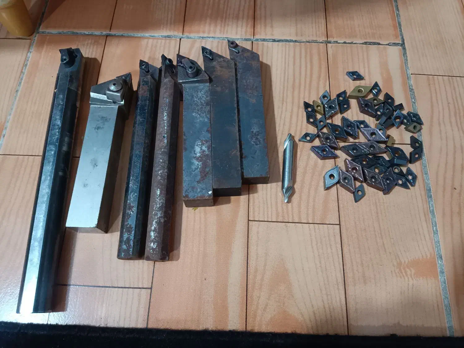 ابزارتراشکاری|ماشین‌آلات صنعتی|گنبد کاووس, |دیوار