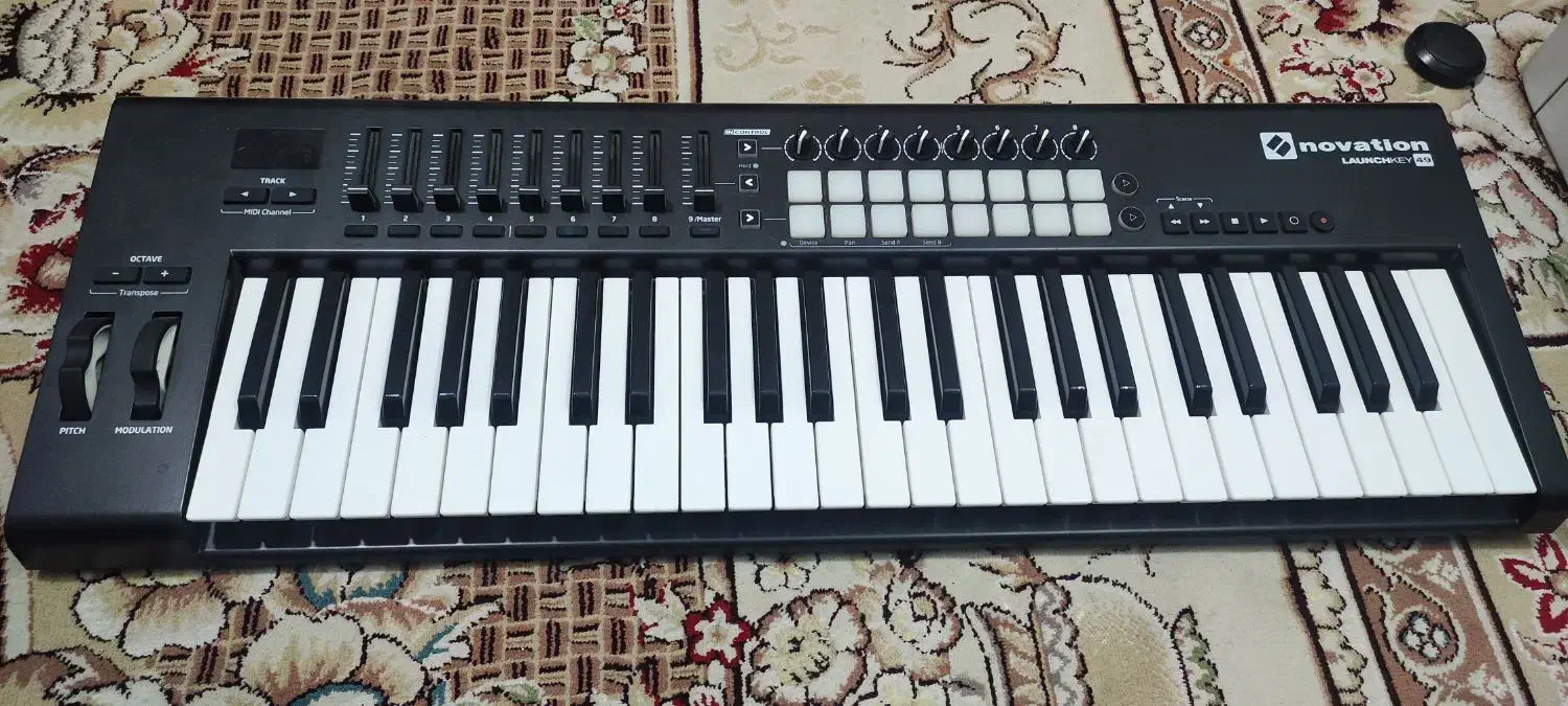 میدی کنترلر novation 49k|پیانو، کیبورد، آکاردئون|مشهد مرغاب, |دیوار