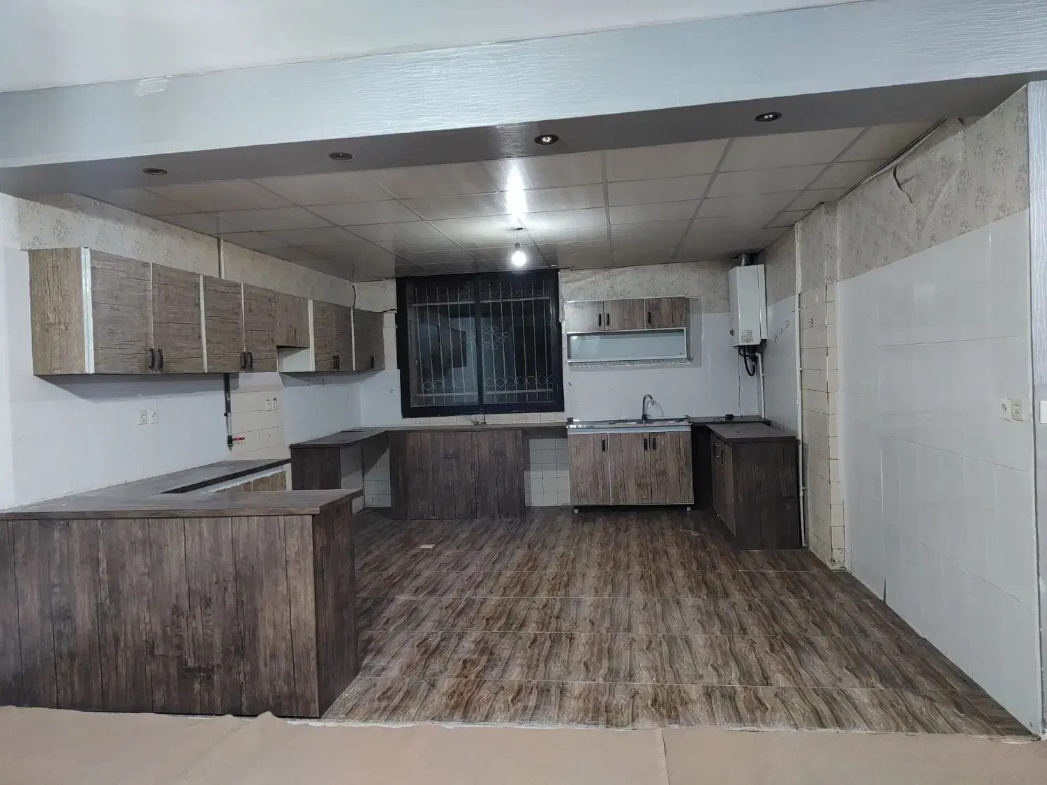 ویلایی دو خوابه نیمه باز سازی|اجارهٔ خانه و ویلا|مهاجران, |دیوار