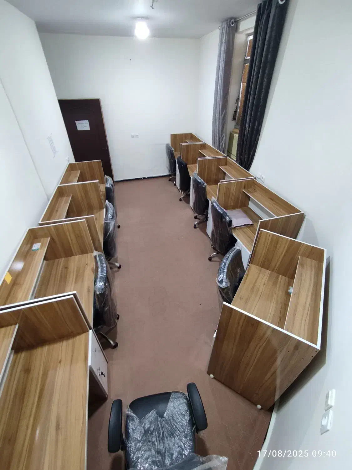 استخدام خانم جهت کار در سالن مطالعه|استخدام آموزشی|جیرفت, |دیوار