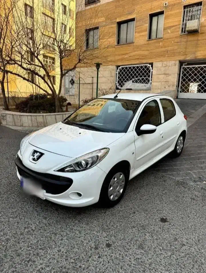 ۲۰۷ مدل ۱۴۰۲|خودرو سواری و وانت|تبریز, |دیوار