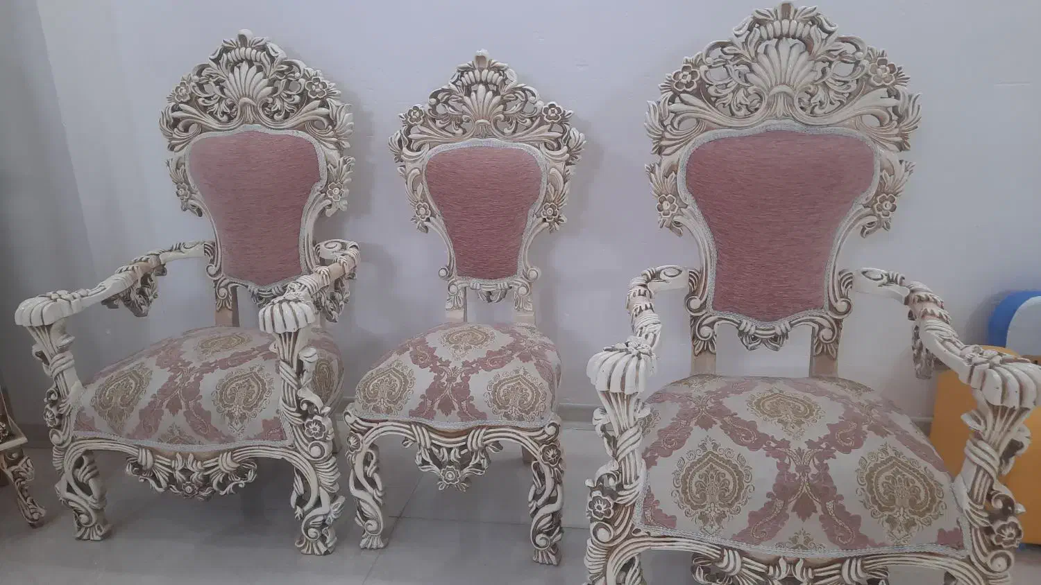 مبل سلطنتی|مبلمان خانگی و میز عسلی|جهرم, |دیوار