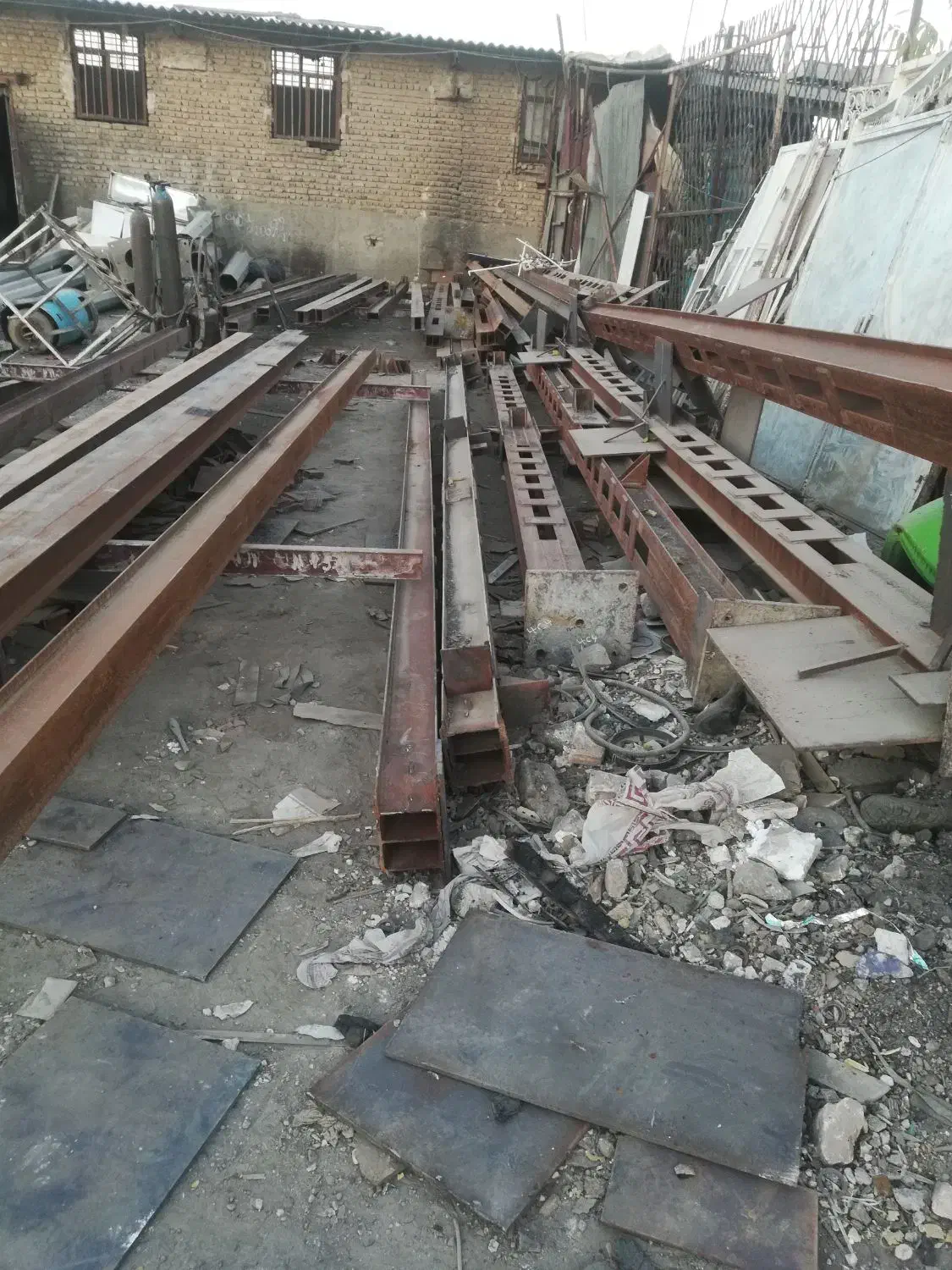 آهن آهن آلات ستون دبل ونردبانی صفحه ستون ورق و....|مصالح و تجهیزات ساختمان|مشهد, نیزه|دیوار