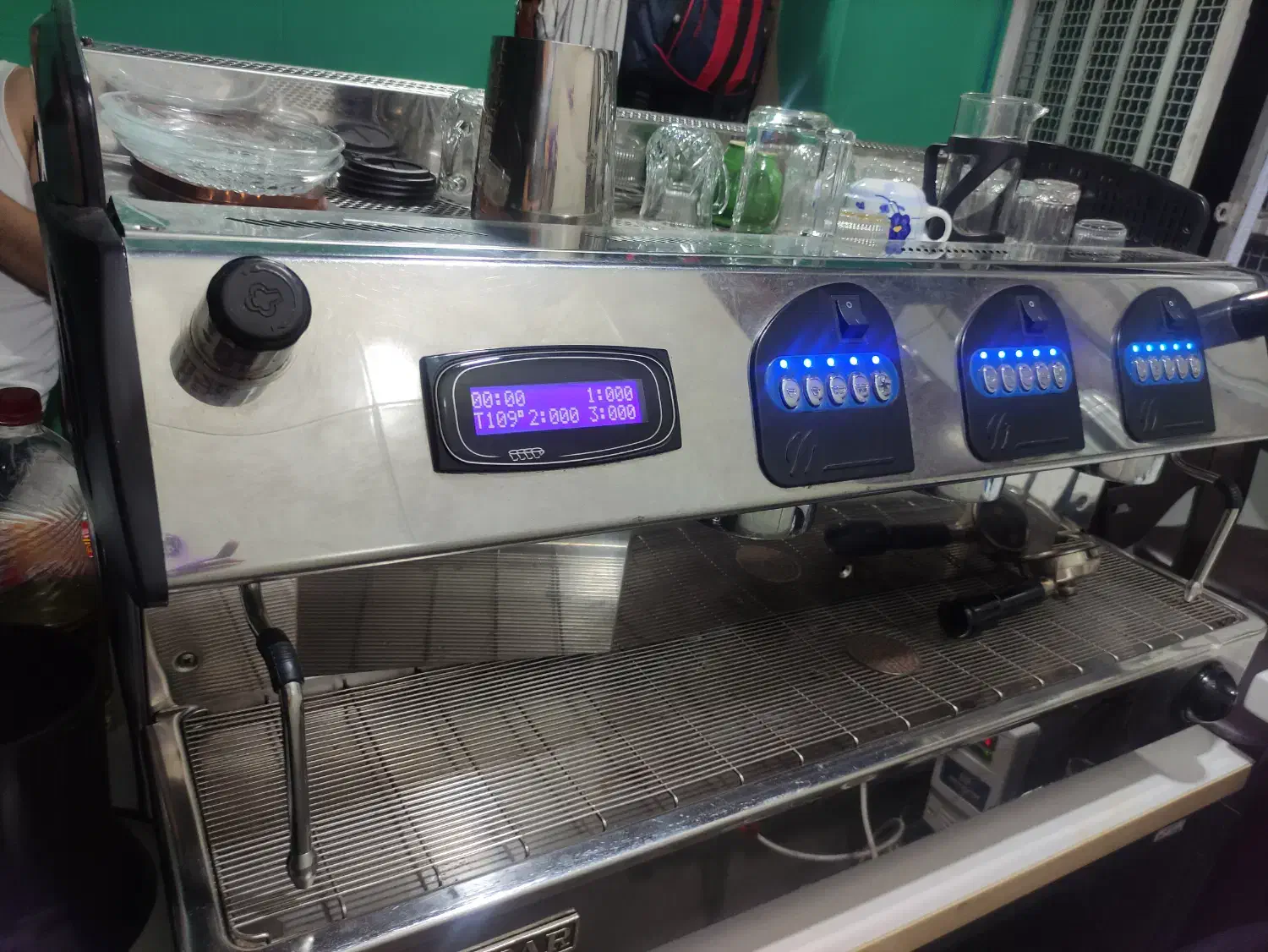 اسپرسوساز صنعتی قابل معاوضه با پراید یا وانت پیکان|کافی‌شاپ و رستوران|بومهن, |دیوار