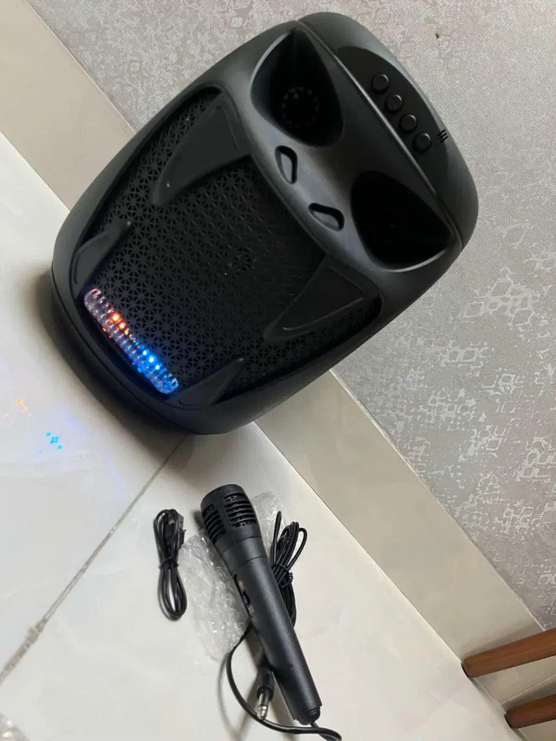 اسپیکر.اکبند.فوق العاده با کیفیت.|سیستم صوتی خانگی|ارومیه, |دیوار