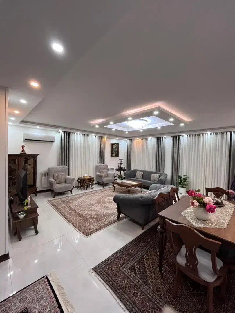 ویلای 240متر فول بازسازی/میدان مالا،اوایلِ خ معلم|فروش خانه و ویلا|بندر انزلی, معلم|دیوار