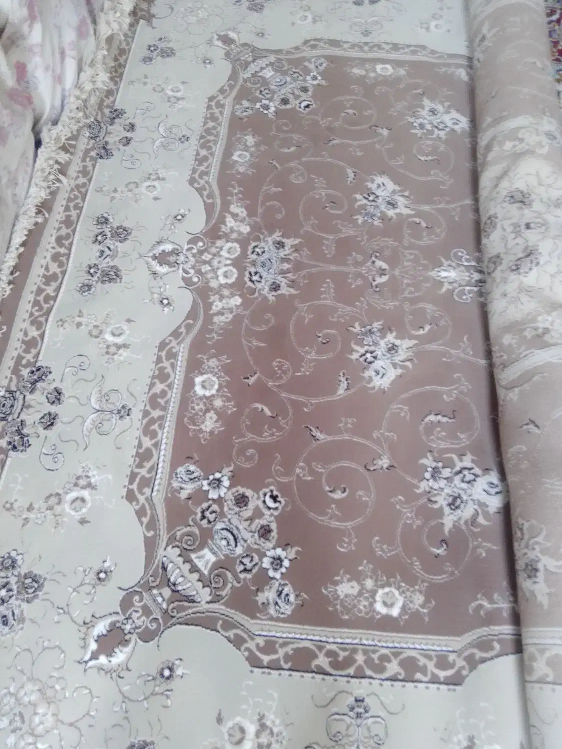 یک عدد فرش 12متری نو هستش خدایش پول لازمم|فرش|آستانه اشرفیه, |دیوار