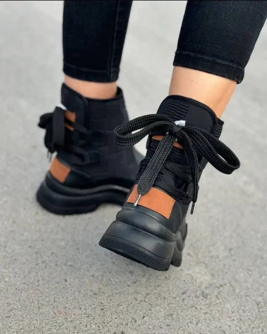 نیم بوت کاپشنی|کیف، کفش، کمربند|شیراز, محراب|دیوار