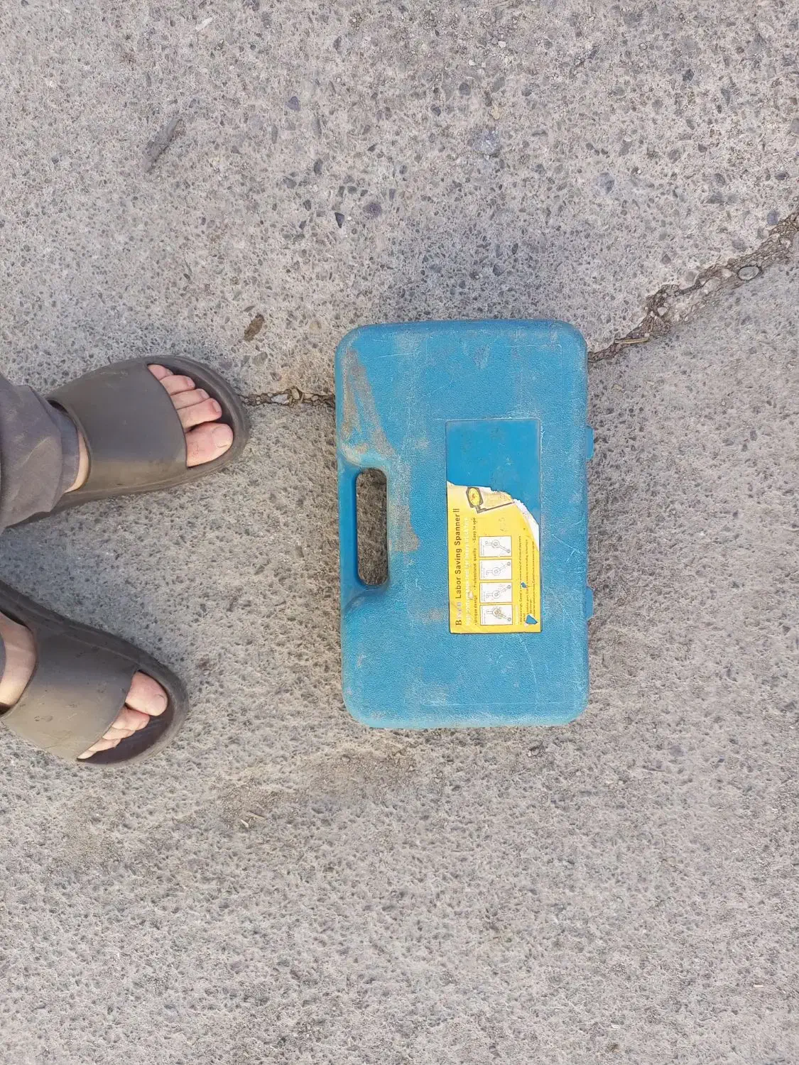 پیج چرخ باز کن وسیله سنگین|ابزارآلات|بانه, |دیوار