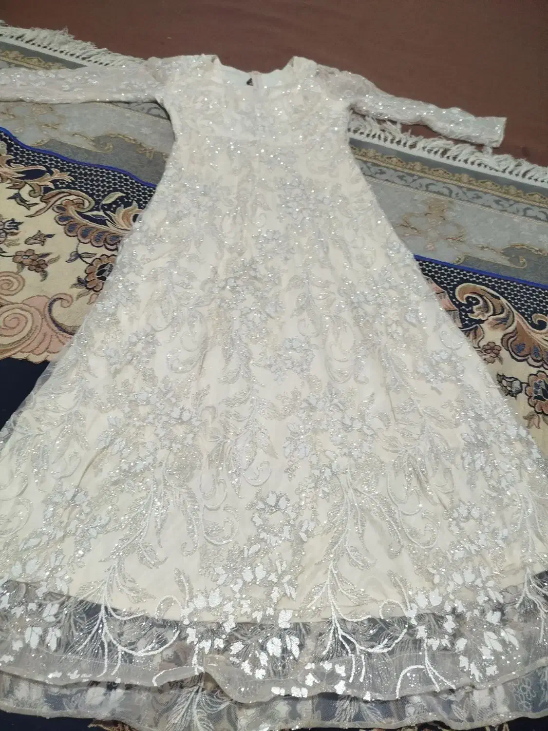 لباش جشن عروس سفید زنانه|لباس|فولادشهر, مسکن مهر فولادشهر|دیوار