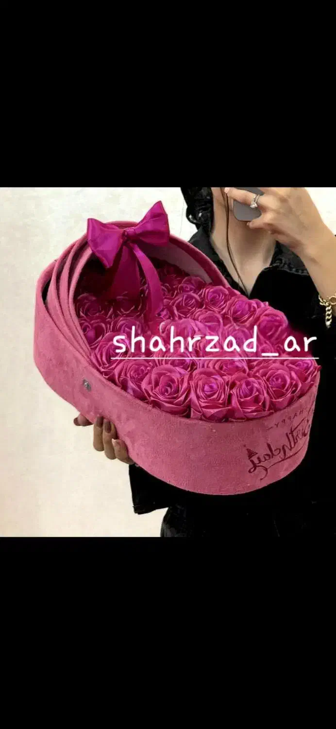 باکس و دسته گلِ رز ربانی|گل و گیاه طبیعی|رباطکریم, رباطکریم|دیوار