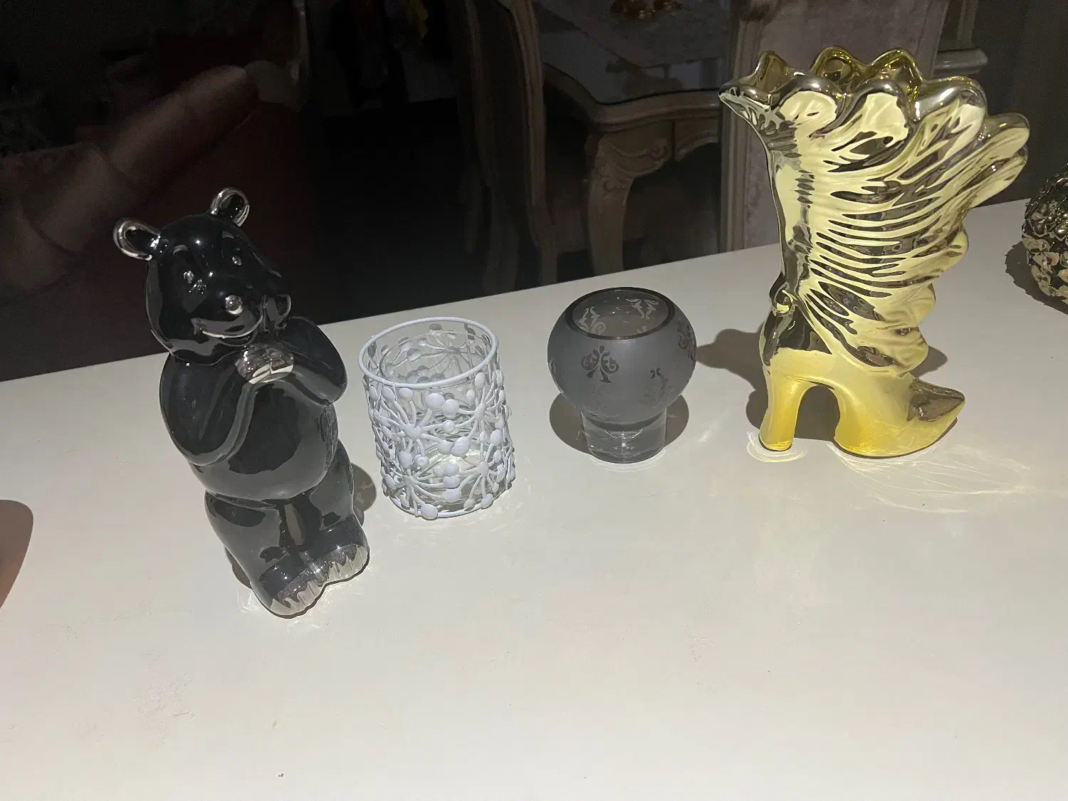 تعدادی دکوری انتیک وزیبا|کلکسیون اشیاء عتیقه|رشت, معلم|دیوار