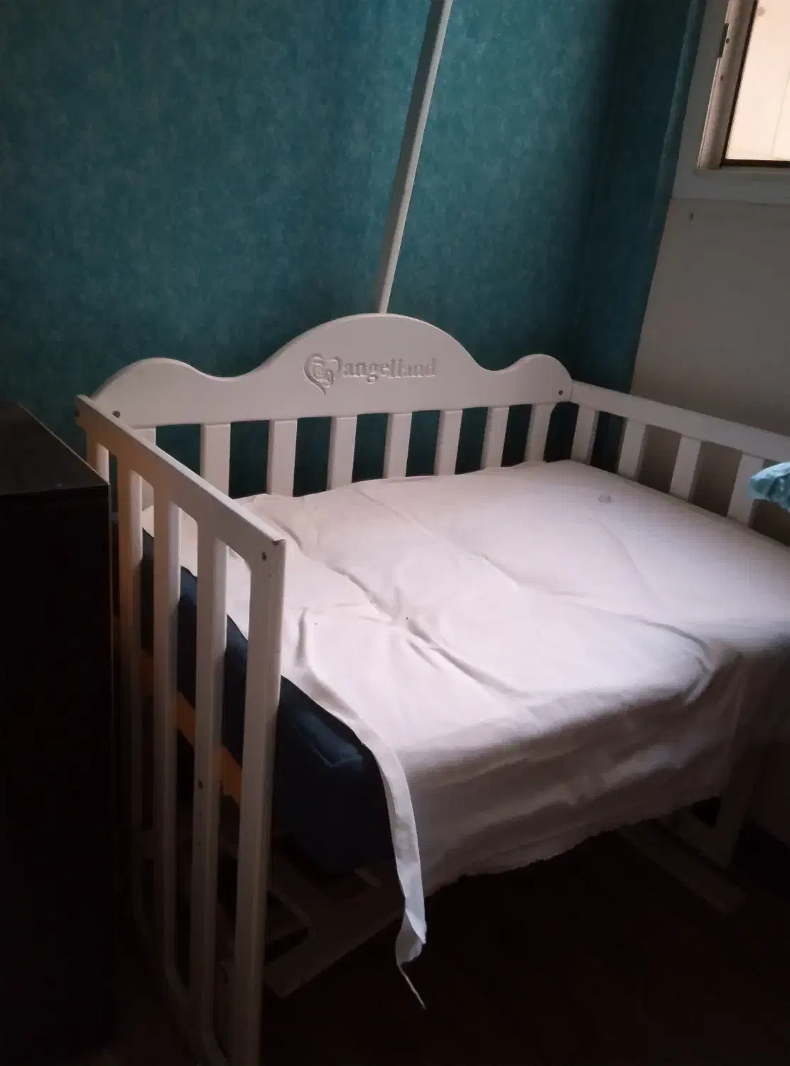 تخت کنار مادر مدل گهواره ای|تخت و صندلی بچه|شیراز, کلاهدوز|دیوار