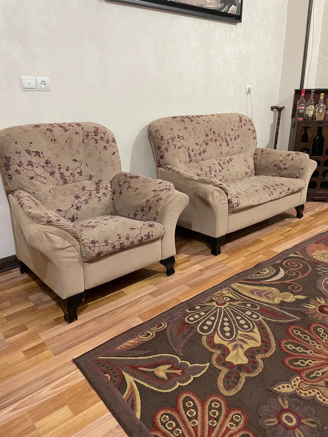 مبل ۷ نفره فقط ۴/۵|مبلمان خانگی و میز عسلی|گرگان, |دیوار