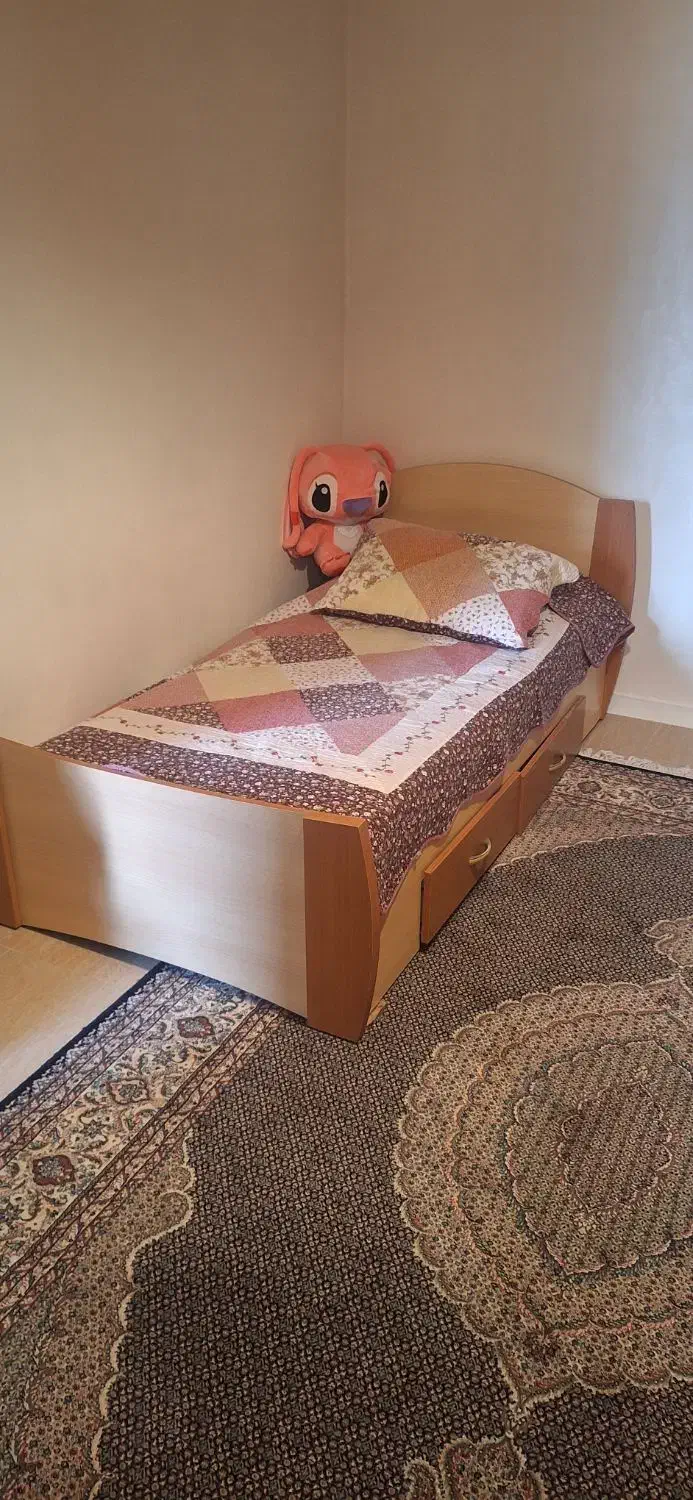 تخت جوان ساخت سفارشی همراه تشک طبی|تخت و سرویس خواب|تنکابن, |دیوار