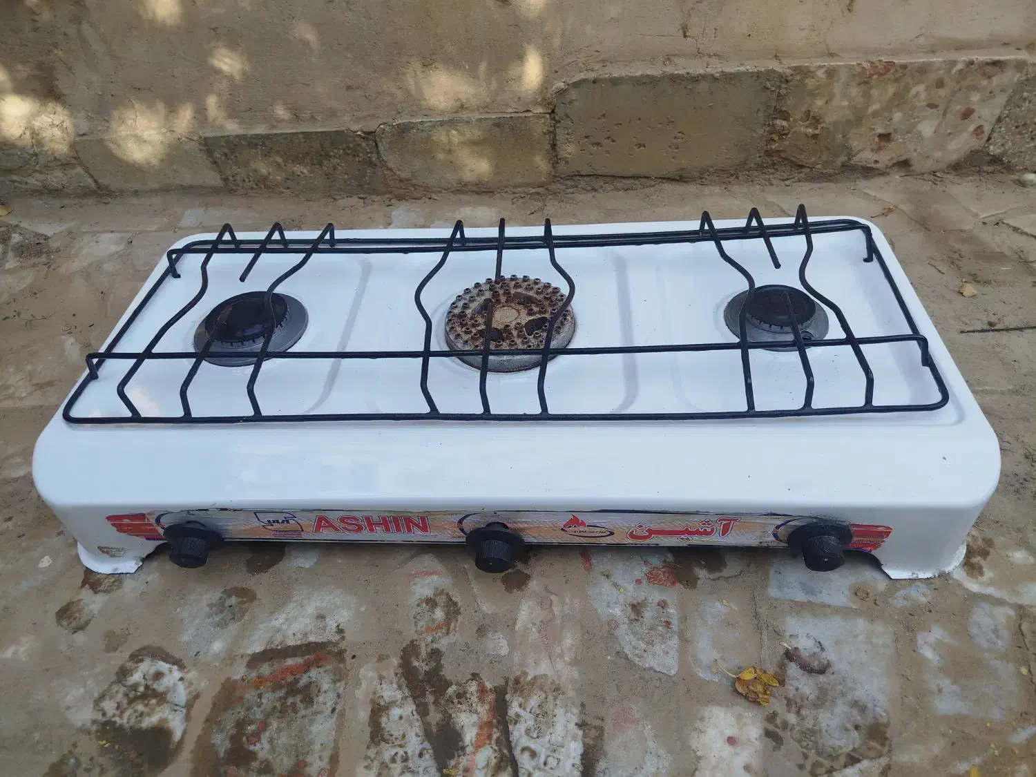 قلیون برنجی و گاز رومیزی سه شعله|صنایع دستی و سایر لوازم تزئینی|گناباد, |دیوار