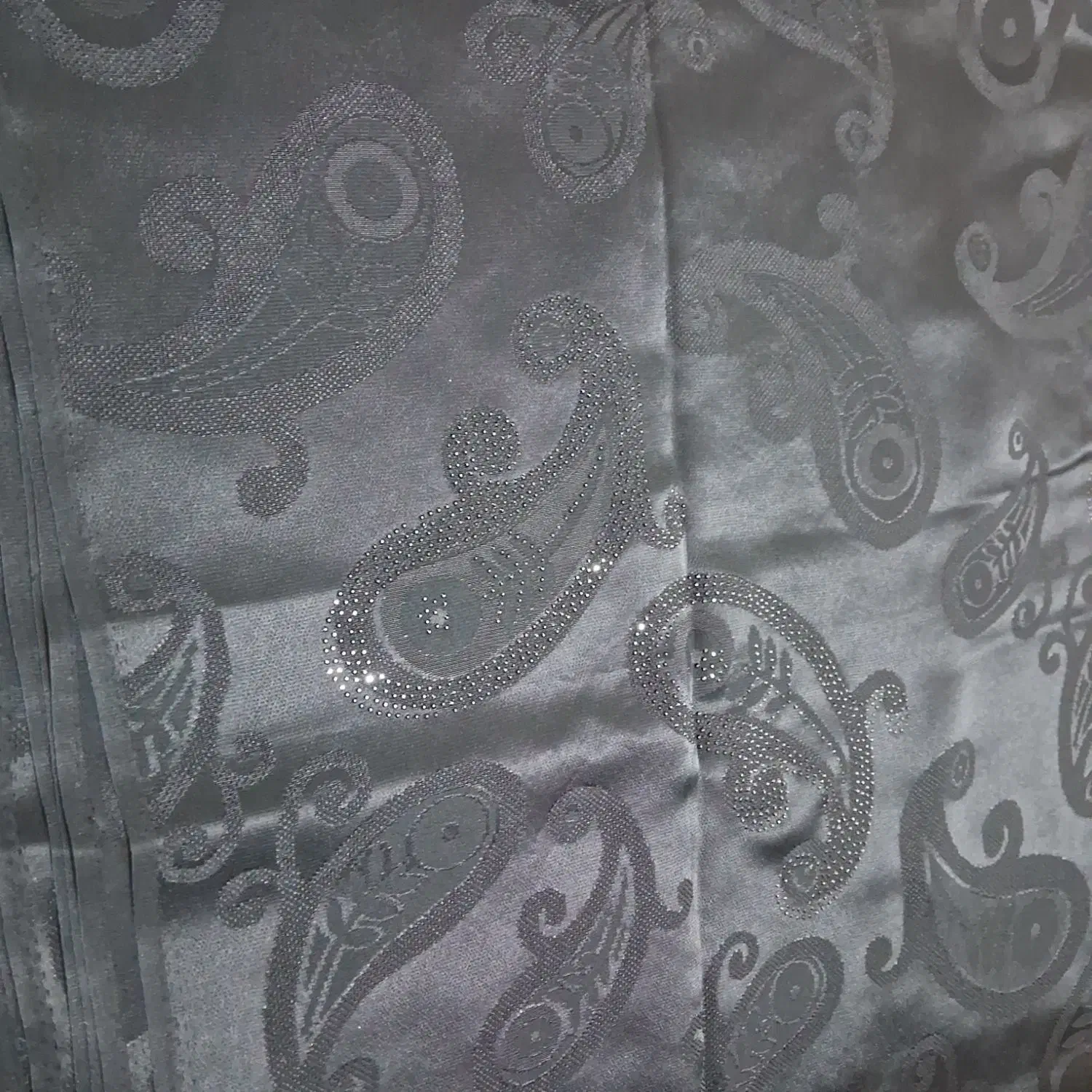 پارچه چادری شیک بسیار نو و متبرک از سوریه|لباس|بناب, |دیوار