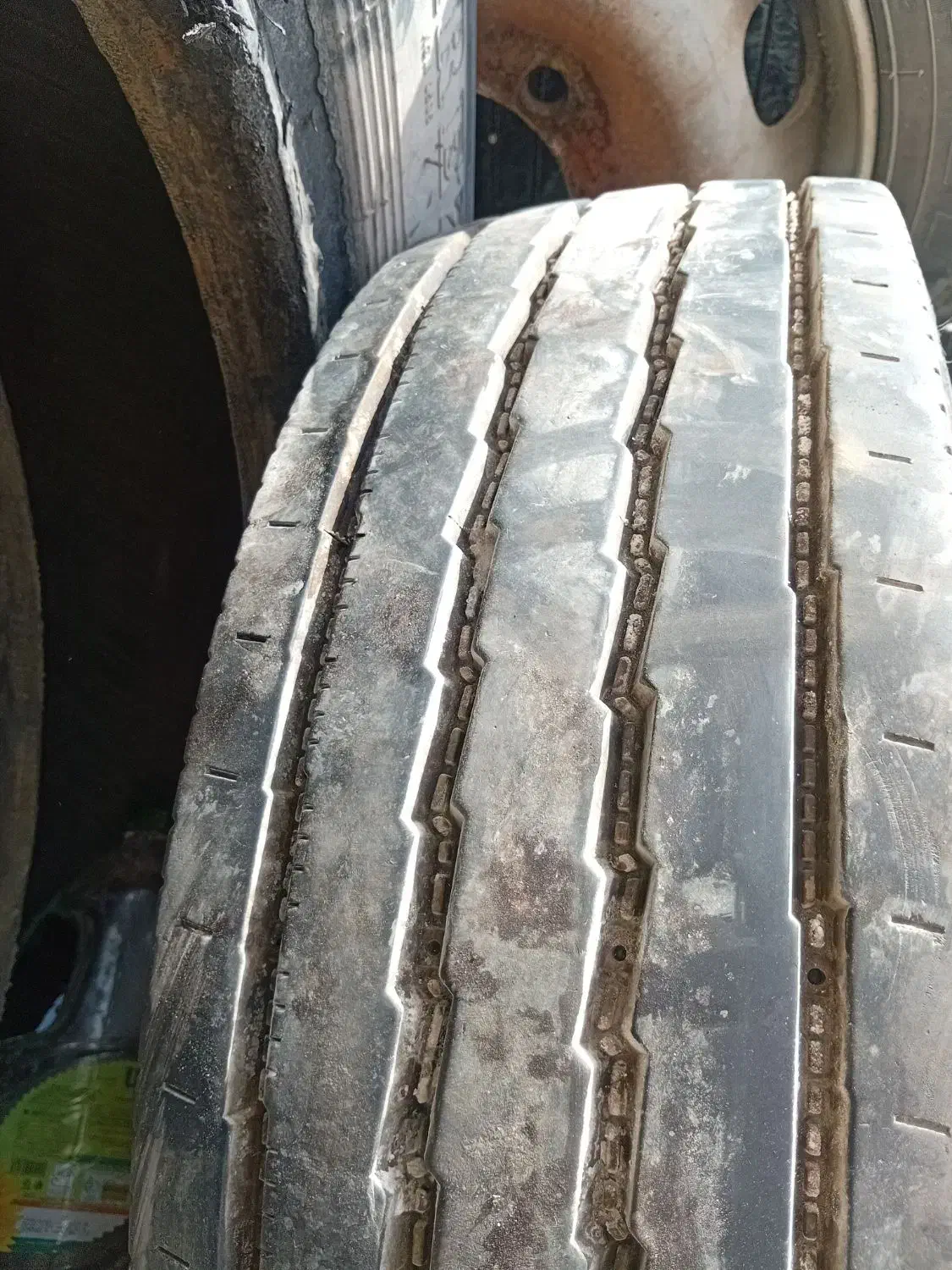 لاستیک ایسوزو|قطعات یدکی و لوازم جانبی|بندر کنگان, |دیوار