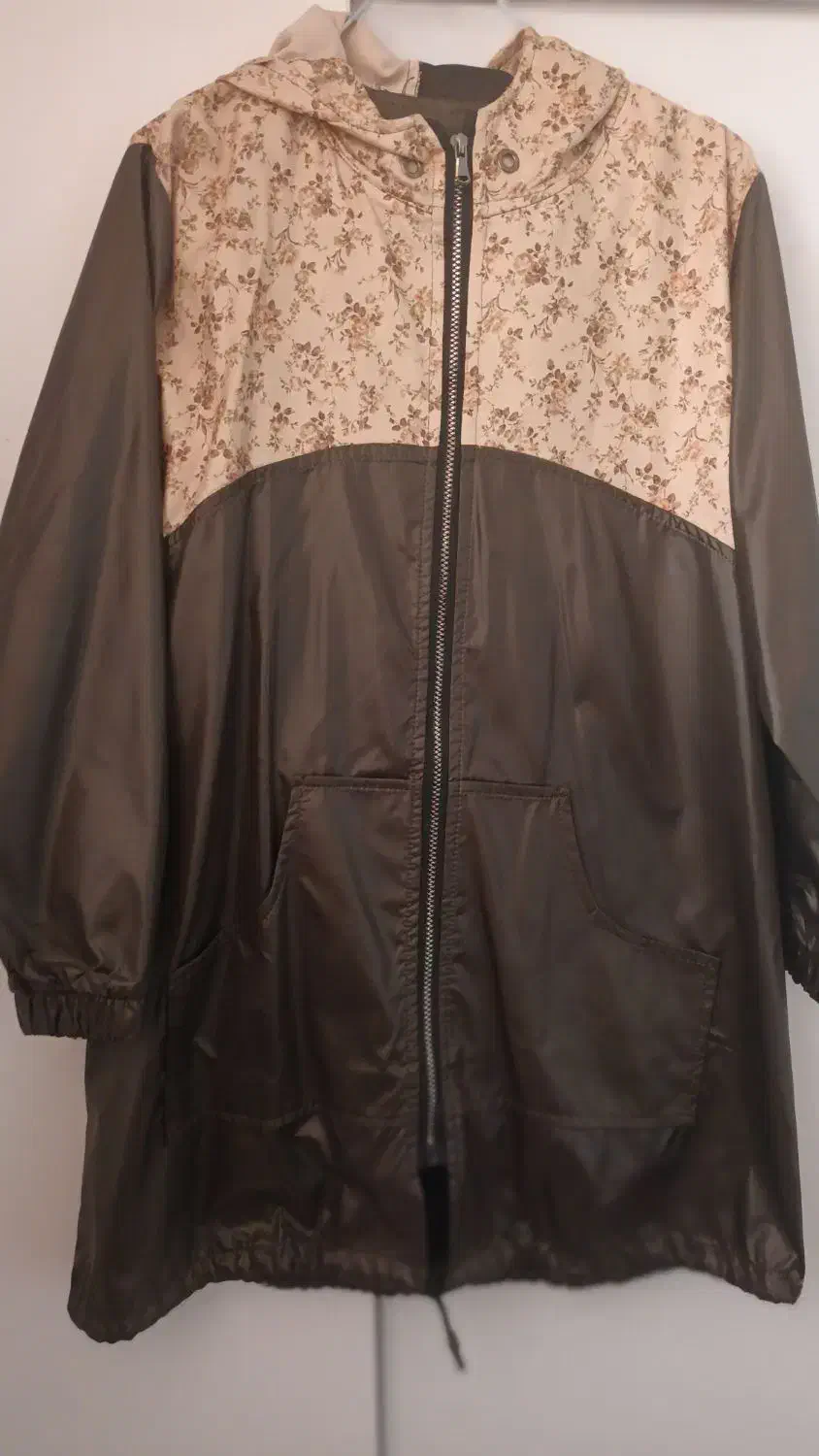 پالتو های فری سایزنو استفاده اصلا نشده مناسب کادو|لباس|پیشوا, |دیوار