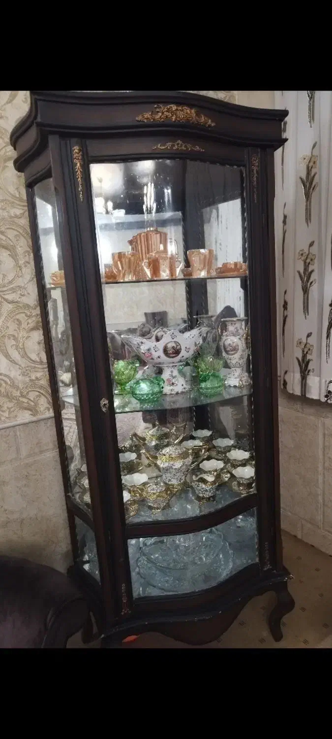 ویترین ترو تمیز|بوفه، ویترین، کنسول|کاشان, آیت الله سعیدی|دیوار