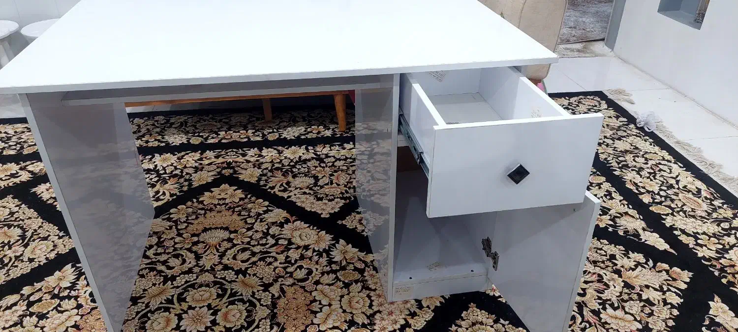 میز تمام ام دی اف همراه صندلی|میز تحریر و کامپیوتر|چمران, |دیوار