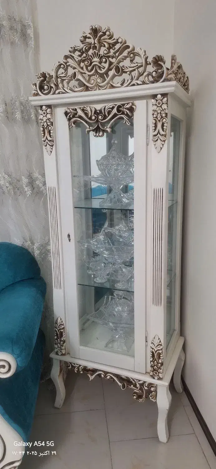 بوفه تاج دار|بوفه، ویترین، کنسول|پردیس, فاز ۱۱|دیوار