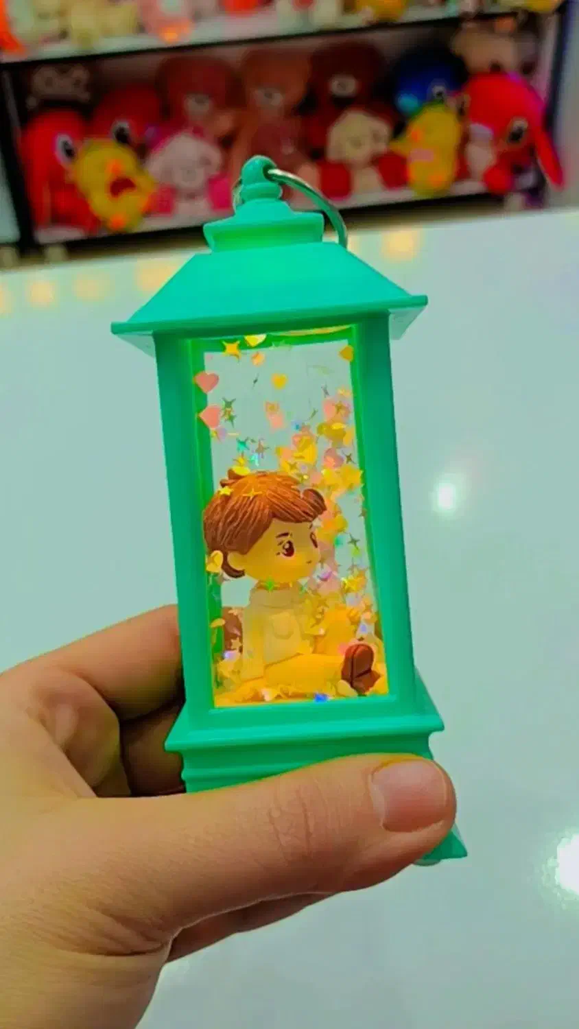 آباژور کوچیک کنار تختی|چراغ خواب و آباژور|شاهین‌شهر, گزبرخوار|دیوار