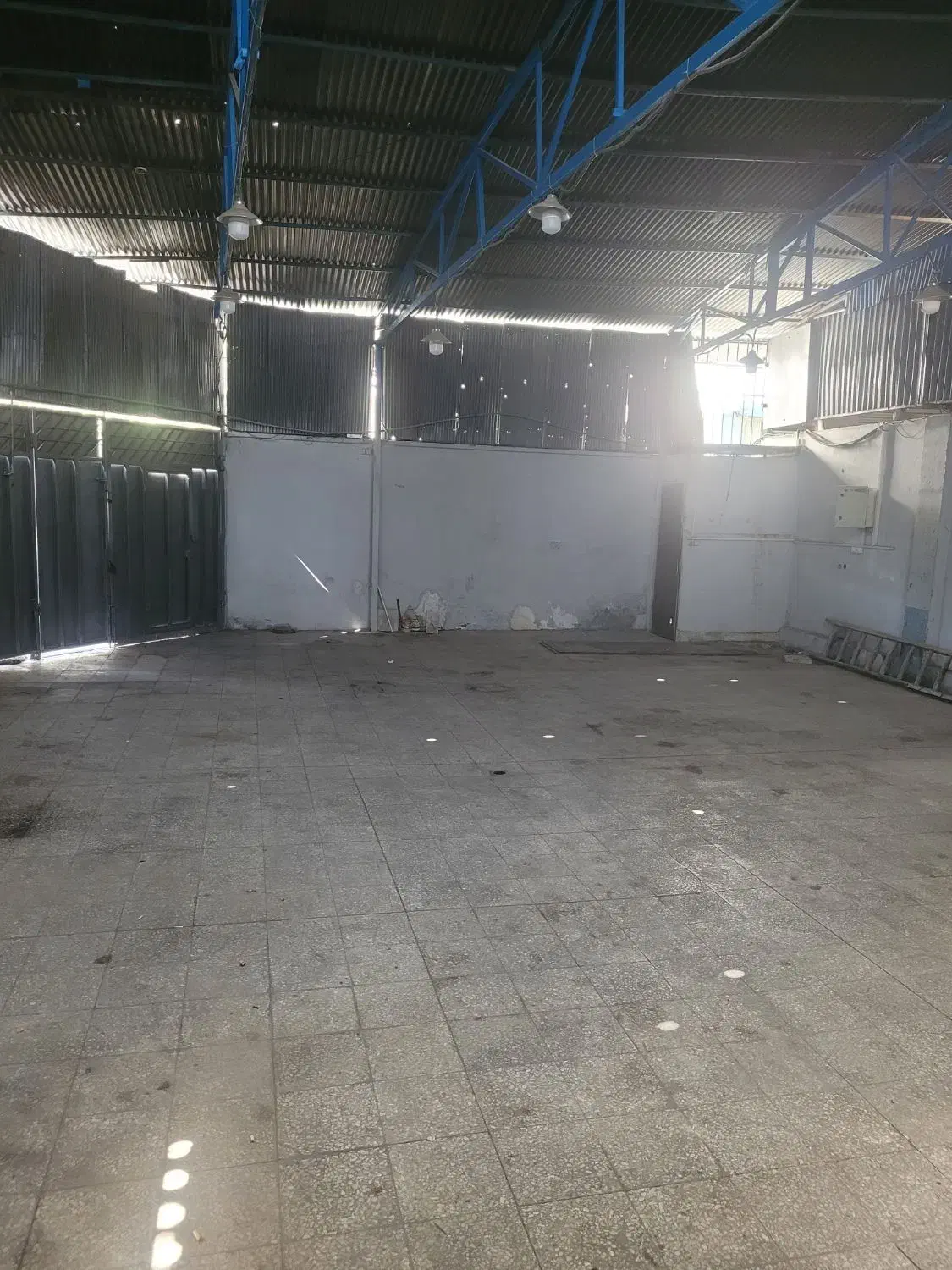 اجاره نمایشگاه یا فروشگاه در امام خمینی|اجارهٔ مغازه و غرفه|اصفهان, بوستان آینه خانه|دیوار