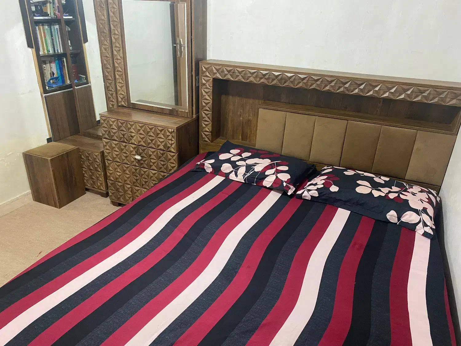 سرویس خواب|تخت و سرویس خواب|خرم‌آباد, |دیوار