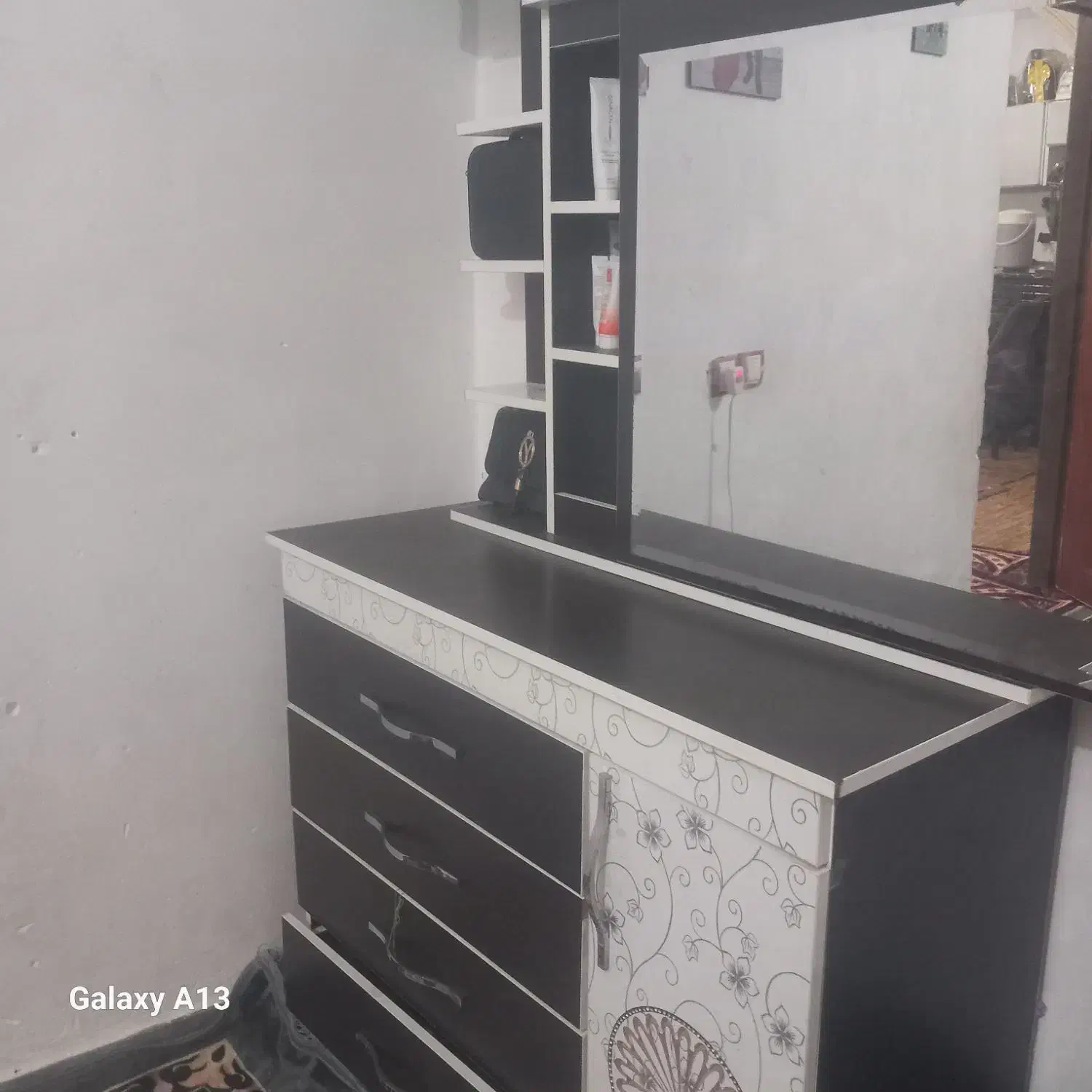 دراور|جاکفشی، کمد، دراور|مسجد سلیمان, |دیوار