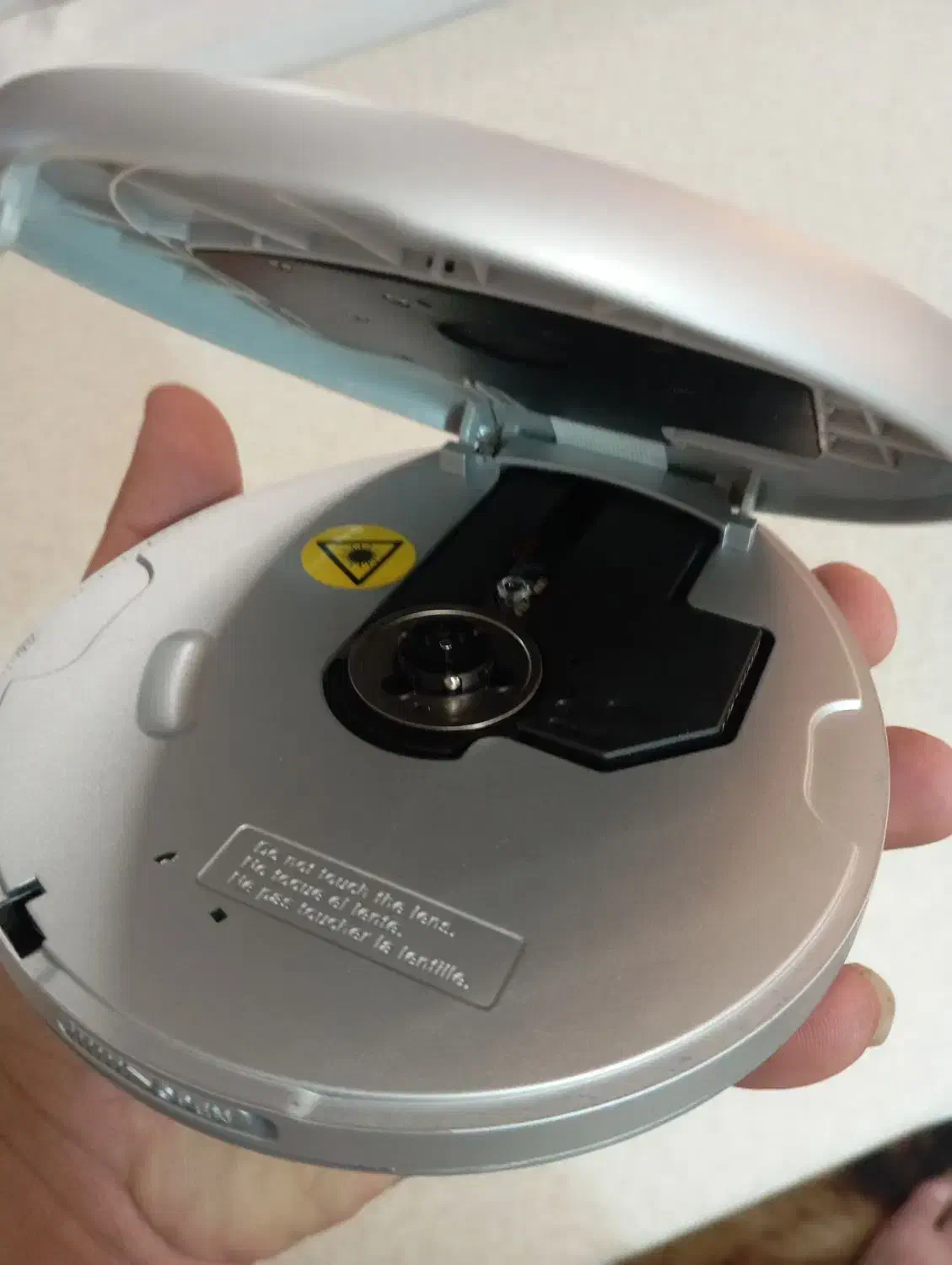 دیسک من سی دی من|پخش‌کننده همراه|اصفهان, ملک‌شهر|دیوار