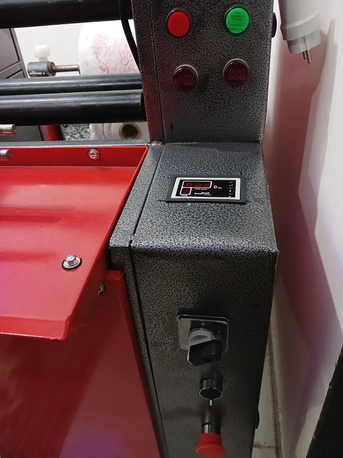 دستگاه صنعتی رول کن ۳کاره|ماشینآلات صنعتی|رشت, یخسازی|دیوار