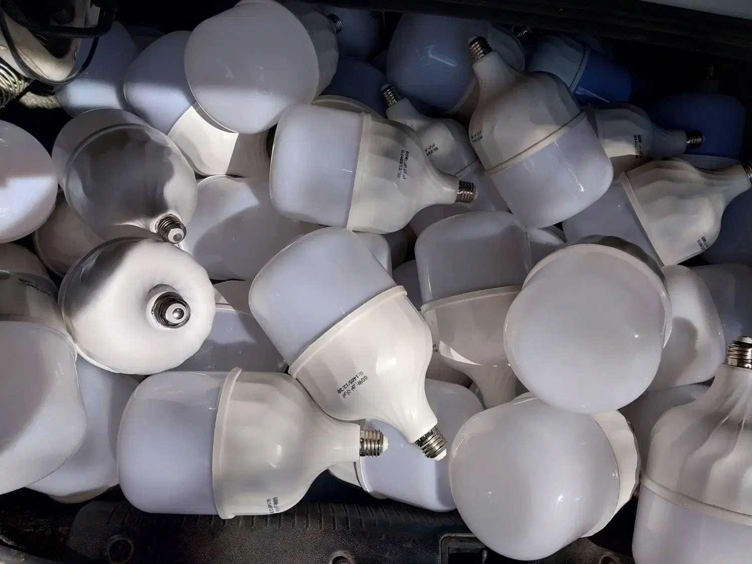 انواع لامپ کم مصرف  قیمت مناسب|لامپ و چراغ|بهشهر, |دیوار