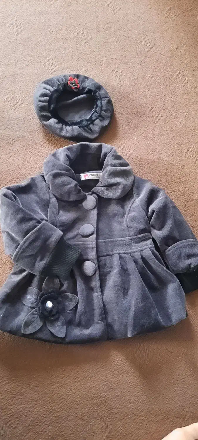 لباس کودک|کفش و لباس بچه|میانه, |دیوار