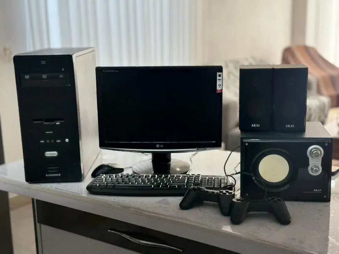 کامپیوتر کاملا سالم|رایانه رومیزی|فومن, |دیوار