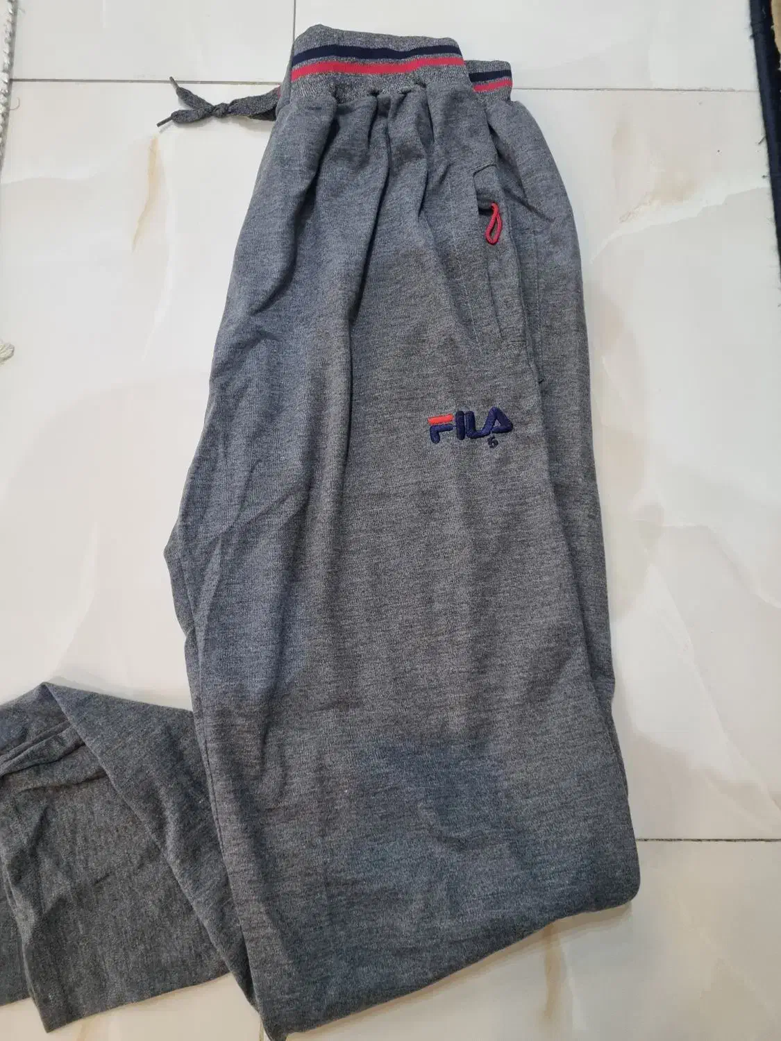 لباس|لباس|تاکستان, |دیوار