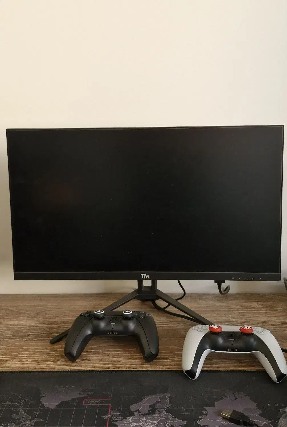 مانیتور ۲۲ اینچ گیمینگ اقتصادی twisted minds|قطعات و لوازم جانبی رایانه|اصفهان, ملکشهر|دیوار