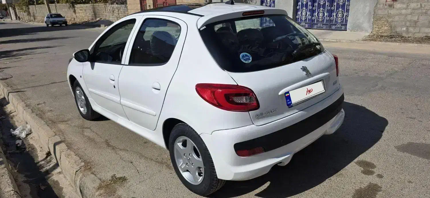 پژو۲۰۷|خودرو سواری و وانت|شیراز, لب آب|دیوار