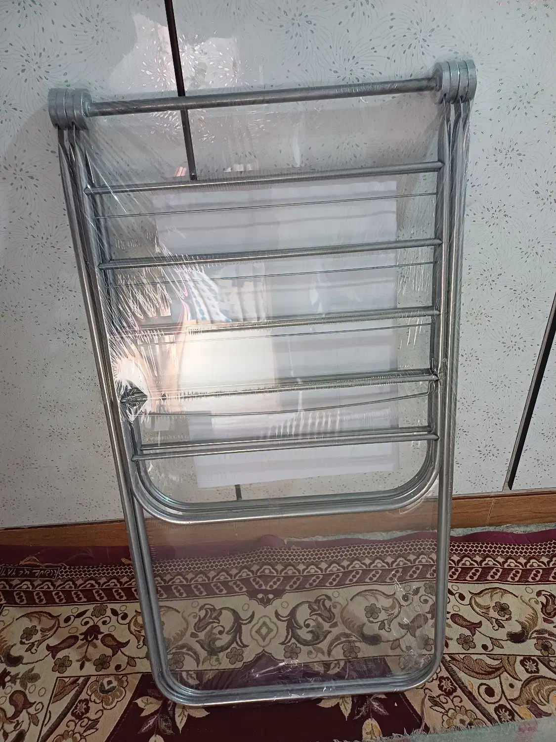 بندر رخت مارک دسینی|بندرخت و رخت‌آویز|اهواز, کمپلو جنوبی|دیوار