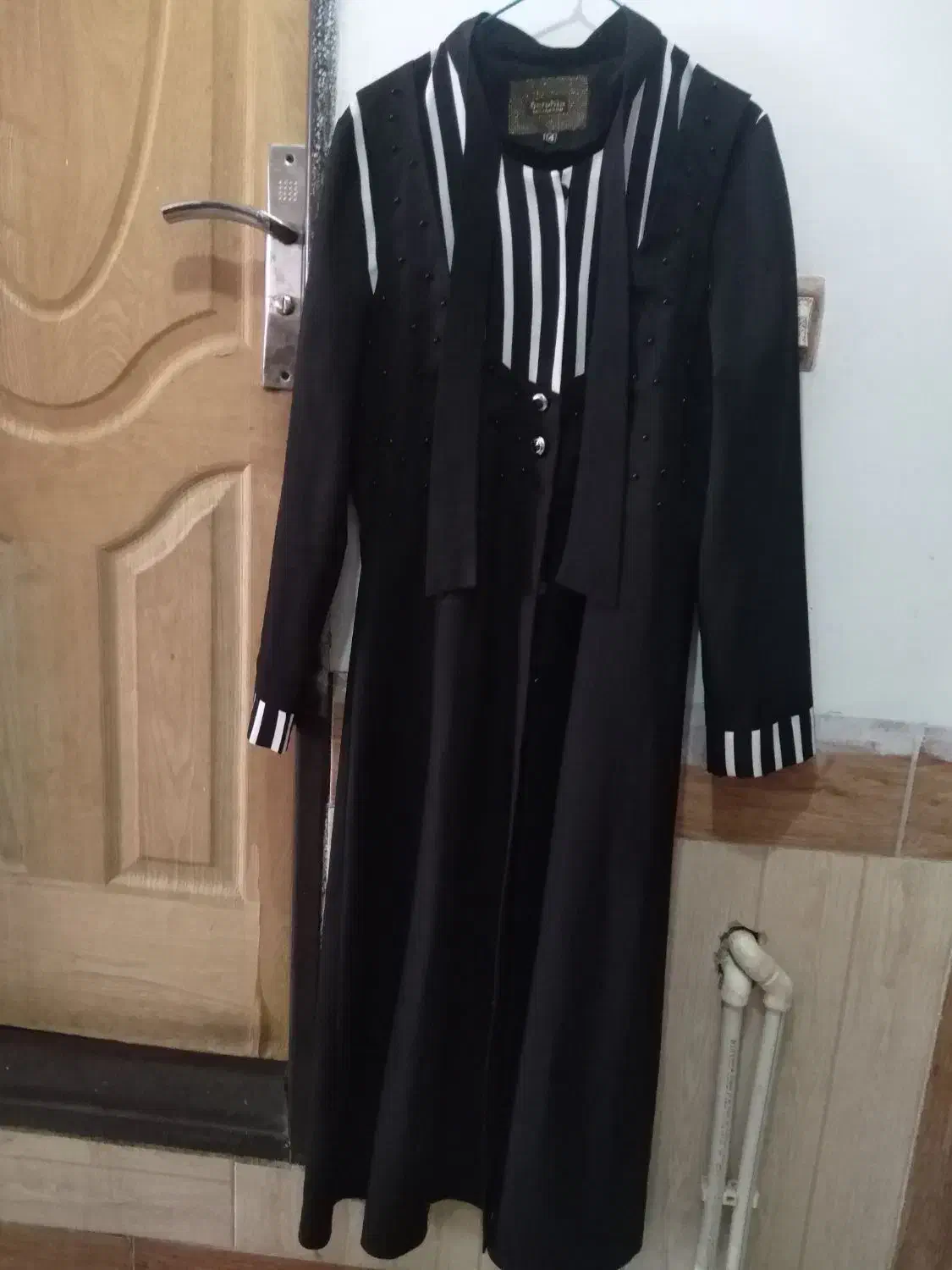 مانتو|لباس|سبزوار, غرب نیروگاه|دیوار