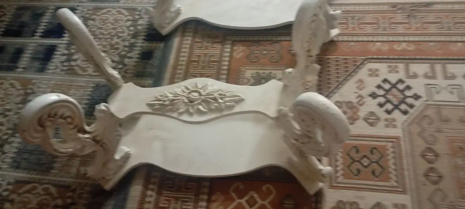 میز عسلی وتلویزیون|تلویزیون و پروژکتور|اصفهان, باغ فدک|دیوار