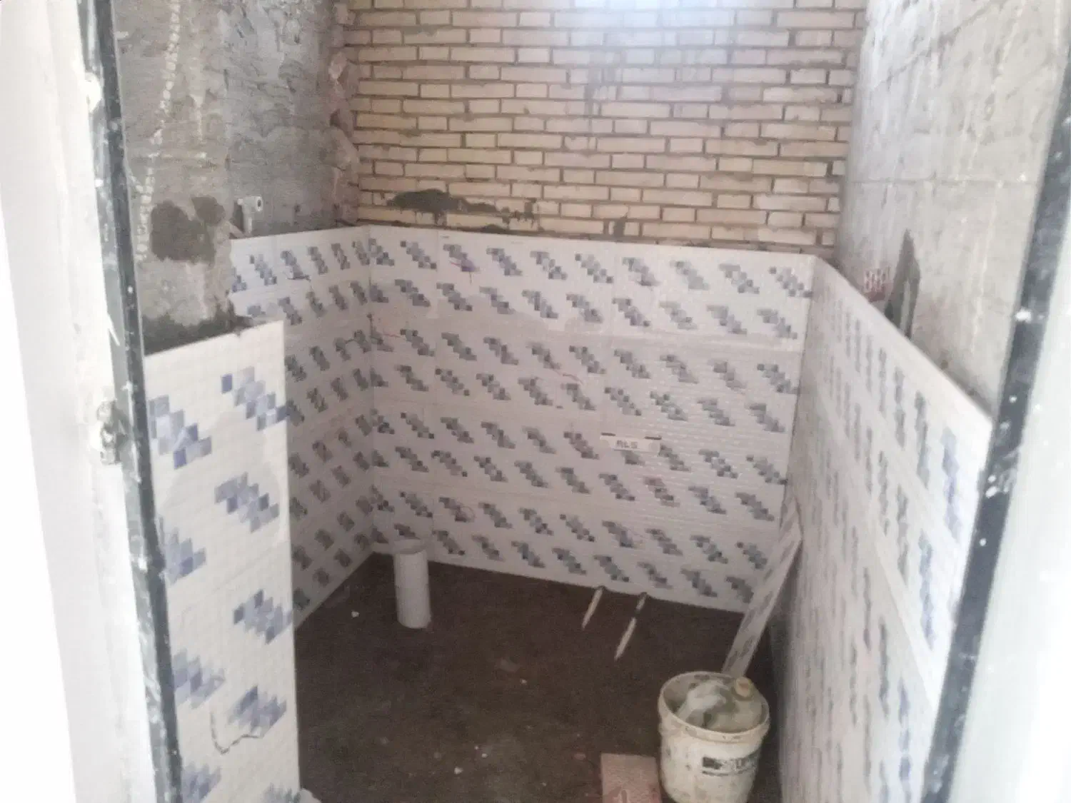 کاشی کاری وسرامیک کاری|خدمات پیشه و مهارت|زابل, |دیوار