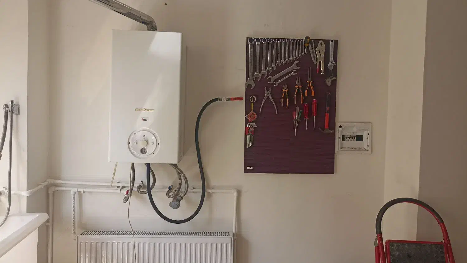 تعمیرات تخصصی پکیج و رادیاتور و فروش و نصب پکیج|آبگرمکن، پکیج، شوفاژ|پردیس, فاز ۴|دیوار