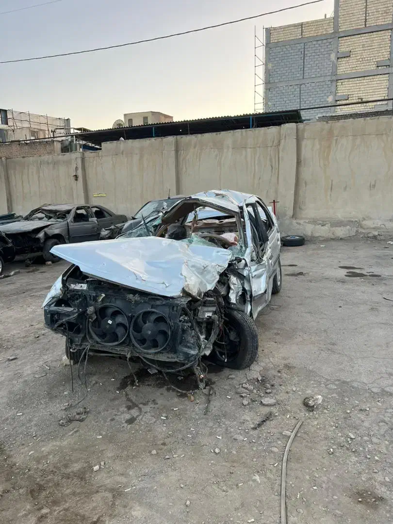 پذیرش ماشینهای تصادفی کاردار اسقاطی|خودرو سواری و وانت|تهران, فاطمی|دیوار